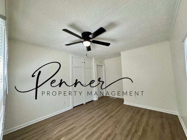 Building Photo - 9623 E 9th St S