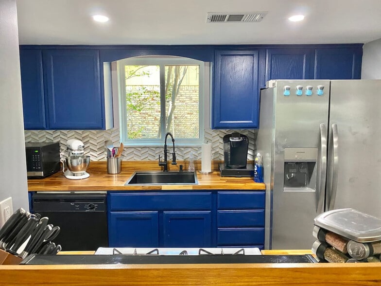 Building Photo - 1105 Glade St