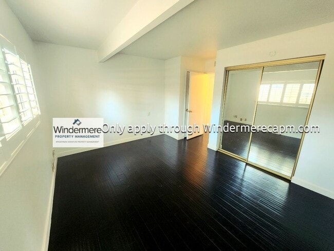 Building Photo - Halfplex Gem at River College Square- Available Now!