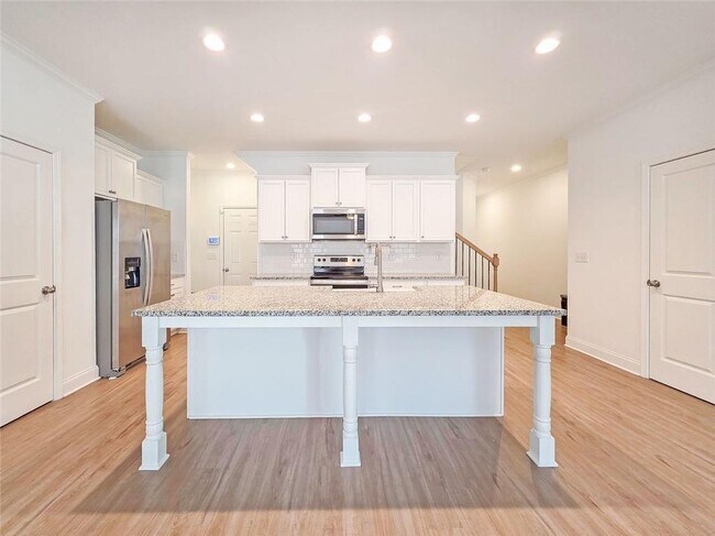 Building Photo - 5316 Briggs St