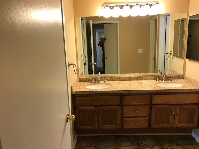 Building Photo - 24105 Del Monte Dr