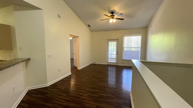 Building Photo - 17952 Villa Creek Dr