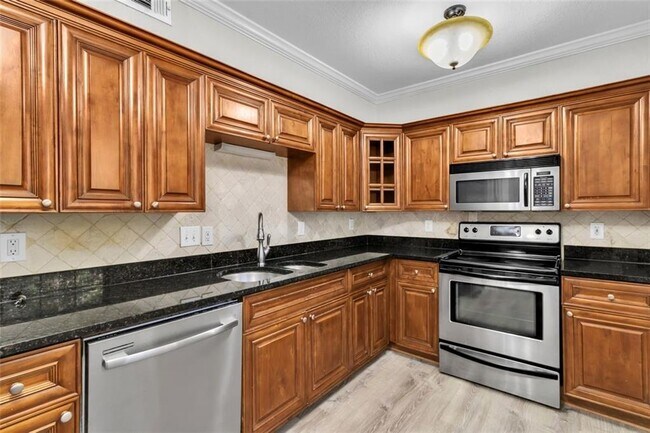 Building Photo - 4430 Tilly Mill Rd