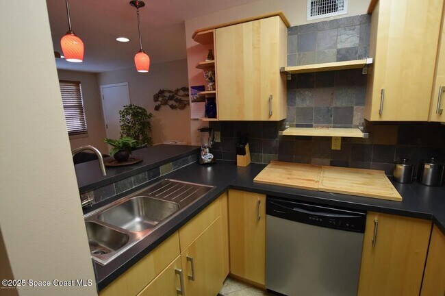 Building Photo - 8401 N Atlantic Ave