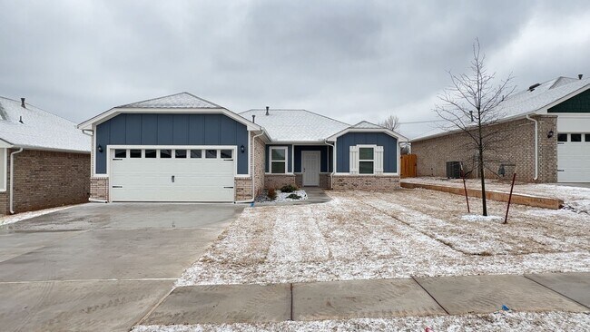 Building Photo - 3 Bedroom 2 Bathroom 2 Car Garage Home in Oakdale School District