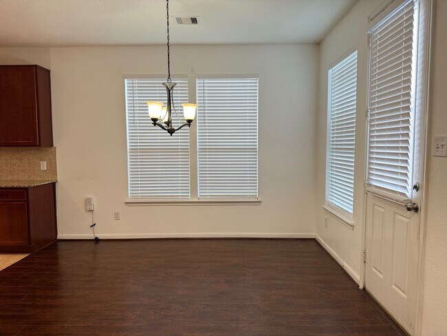 Building Photo - 3403 Braddock Ln