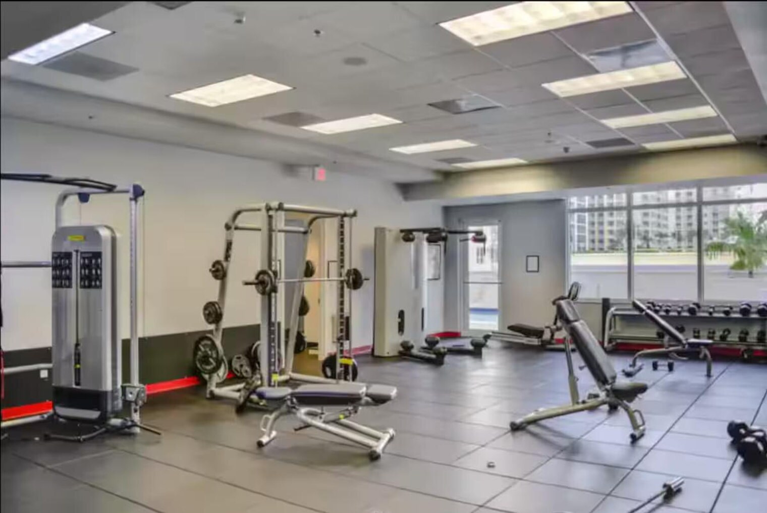 Building Photo - 1101 Brickell Ave