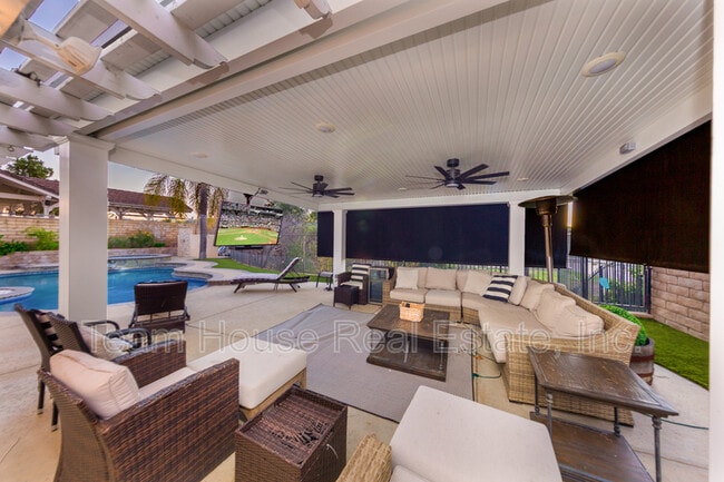 Building Photo - 22324 Circle J Ranch Rd