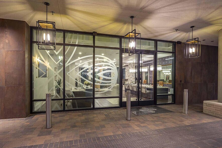 Building Photo - 2727 Albany St