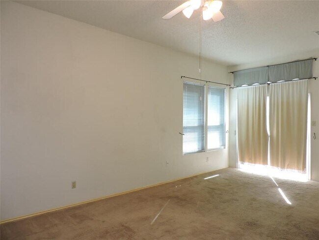 Building Photo - 12609 Deer Falls Dr