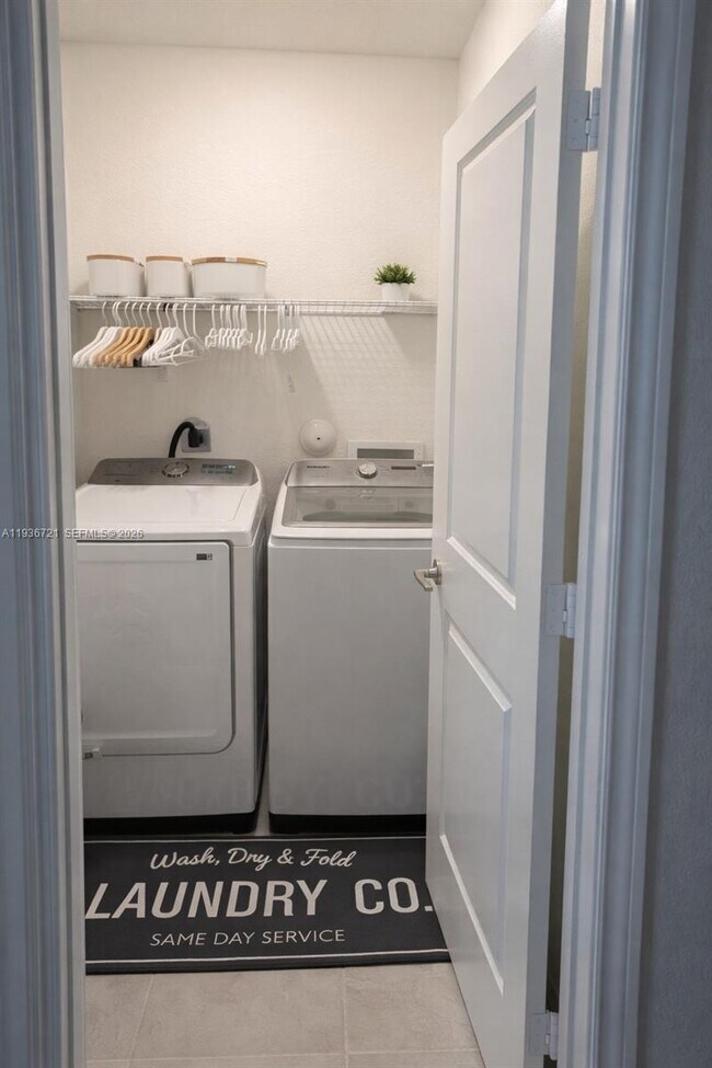 Building Photo - 12929 SW 286th Wy