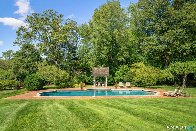 Building Photo - 198 Hemlock Hill Rd