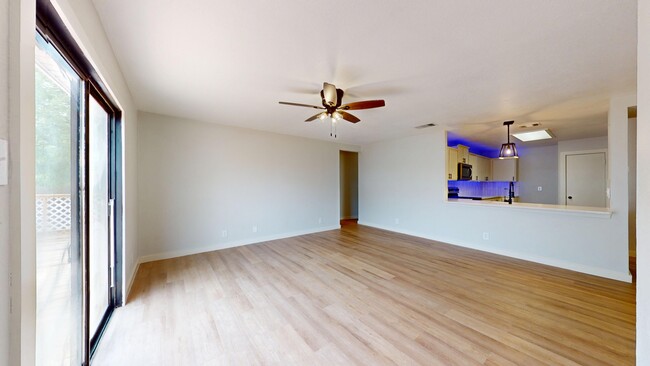 Building Photo - 2210 Muddy Peak Dr