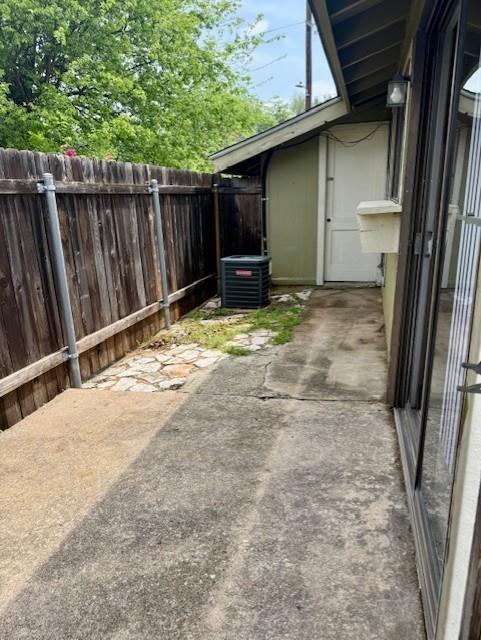 Building Photo - 2803 Parker Ln