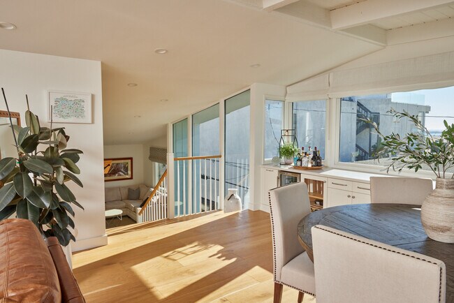 Building Photo - 14 Westwind St