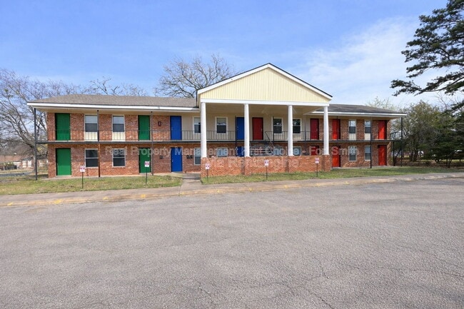 Building Photo - 2301 S V St