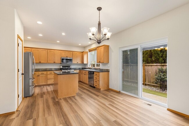 Building Photo - Well Maintained Bothell 4 Bedroom 2.5 Bath Home - Fantastic School District