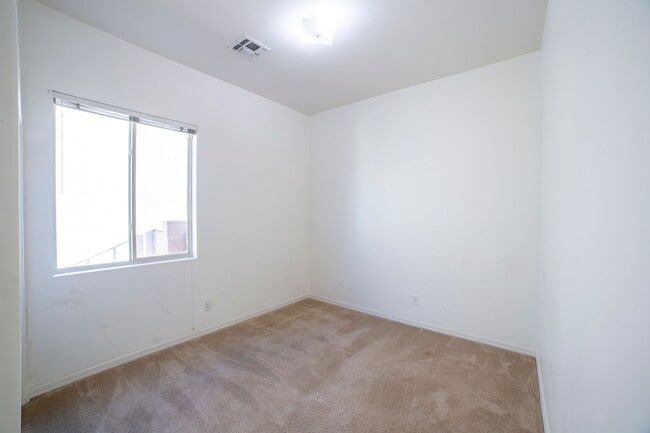 Building Photo - 14976 S Camino Rio Puerco