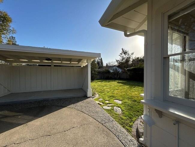 Building Photo - Rare Lindell Drive Single-Family Home in Prime Walnut Creek Location!