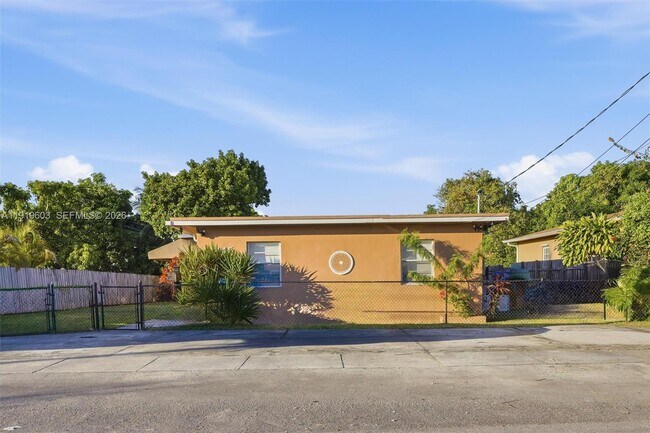 Building Photo - 2445 SW 18th St