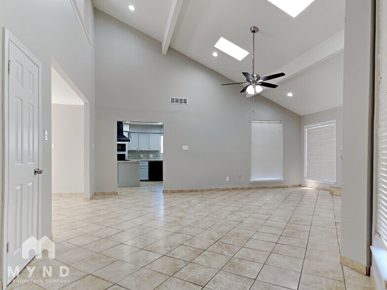 Building Photo - 14923 Walters Rd