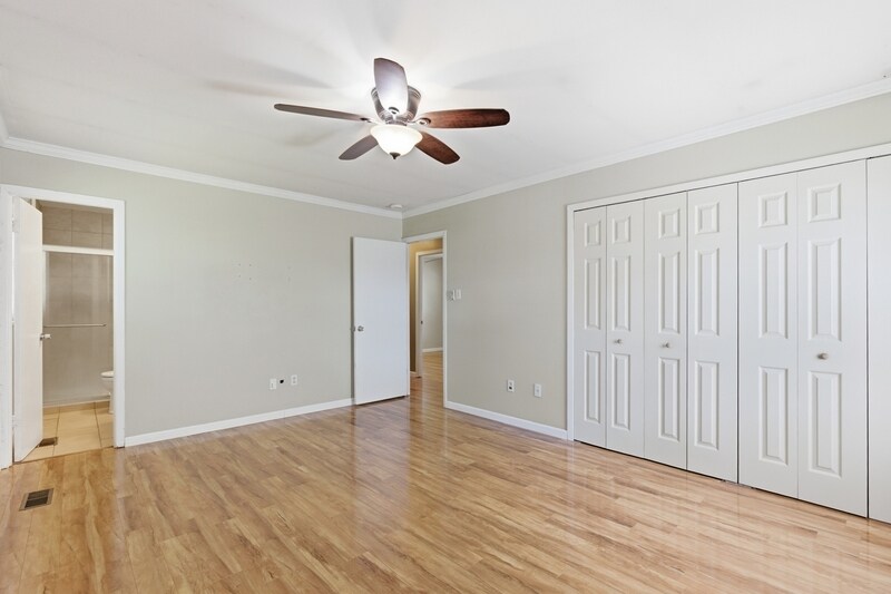 Building Photo - 12426 Chalford Ln
