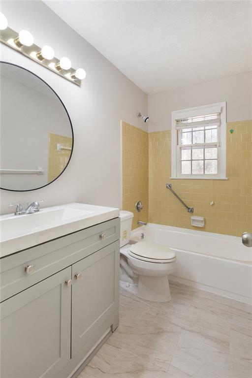 Building Photo - 390 Tidwell Rd