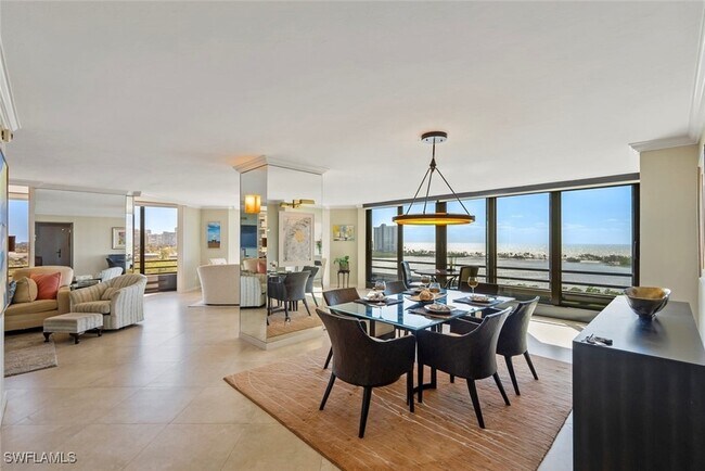 Building Photo - 5555 Heron Point Dr