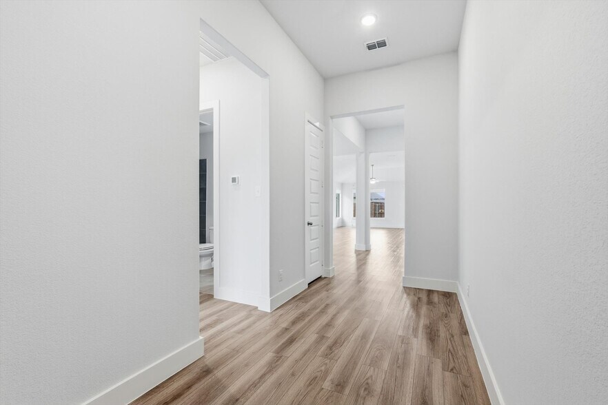 Building Photo - 1861 Arbor Dr