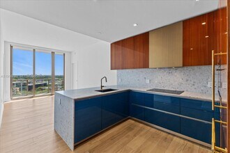 Building Photo - 2678 Tigertail Ave