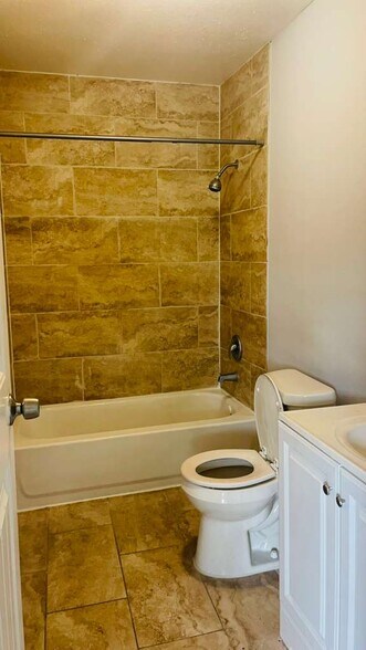 Building Photo - 7301 Brockley Ln