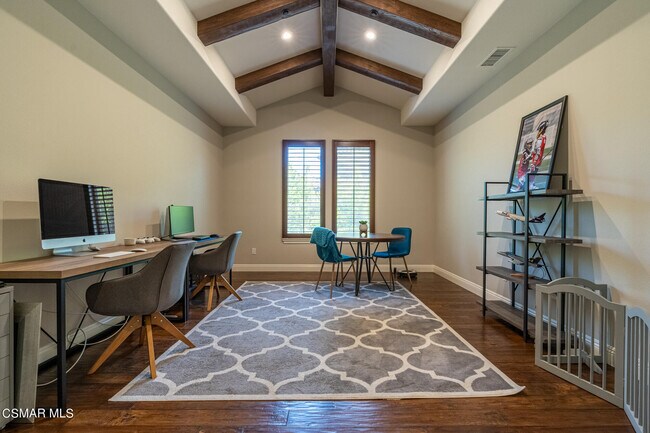 Building Photo - 835 Via Sedona
