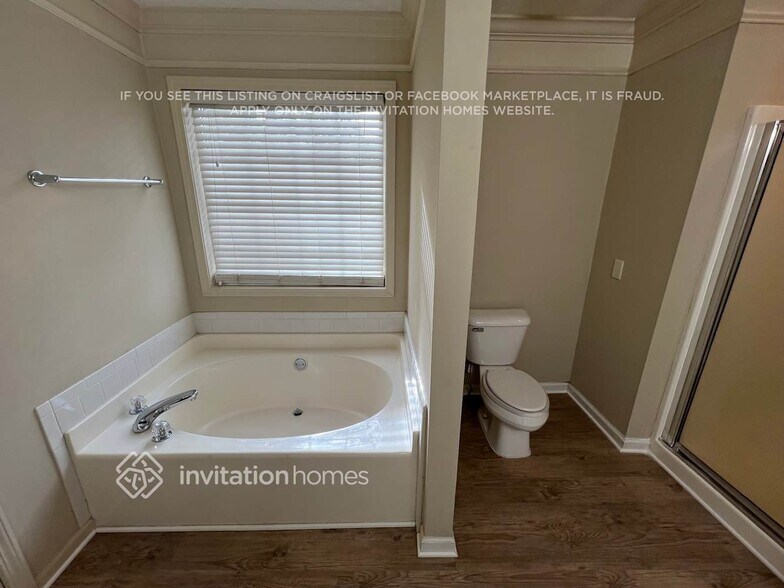 Building Photo - 3111 Scenic Brook Dr SW