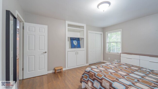 Building Photo - The Heart of Dunwoody