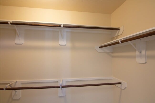 Building Photo - 4210 Silver Ranch Rd