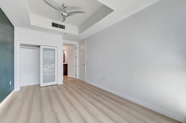 Building Photo - Panorama Towers Unit 602