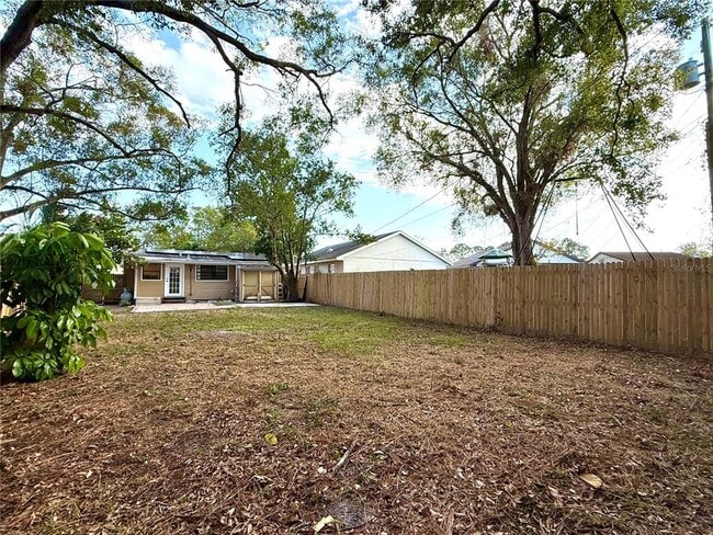 Building Photo - 5530 Crissman Dr N