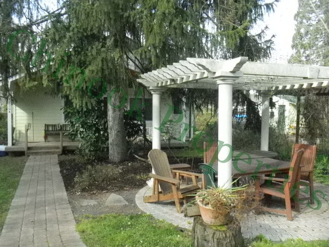 Primary Photo - 2 Bedroom Cottage in Southeast Eugene