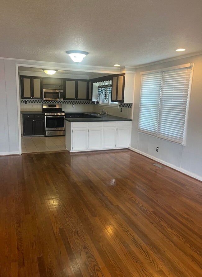 Building Photo - 2 bd 2 ba home in glencoe