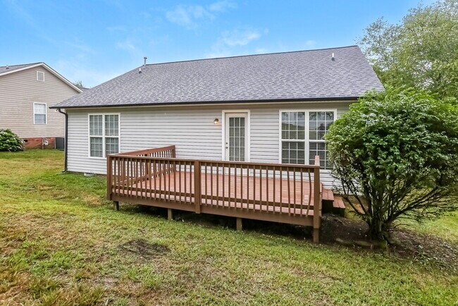 Building Photo - 1127 Piney Church Rd