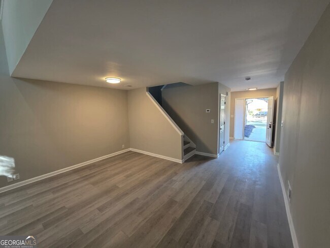 Building Photo - 2788 Coventry Green SE