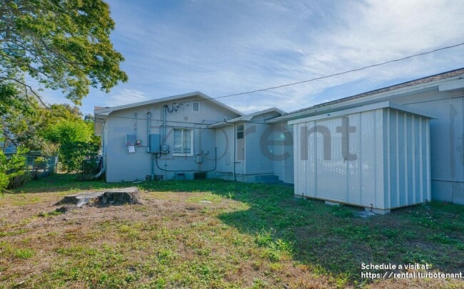 Building Photo - 925 17th St S