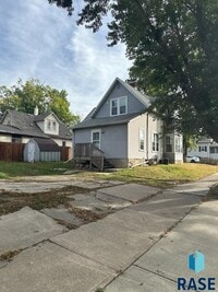 Building Photo - 425 N Prairie Ave