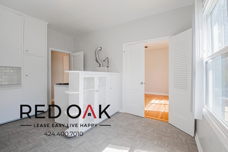 Building Photo - 211 S El Molino Ave