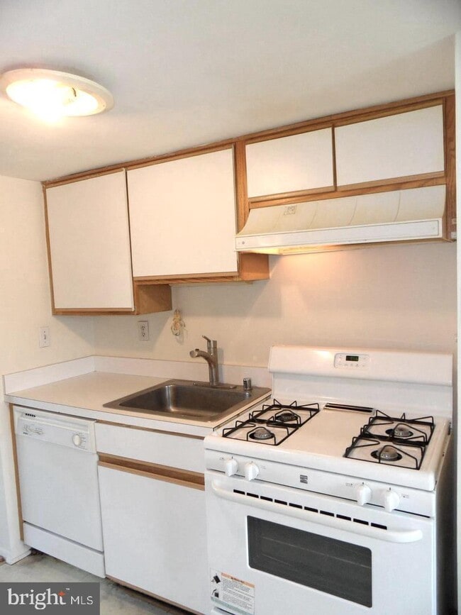 Building Photo - 9375 Indian Camp Rd