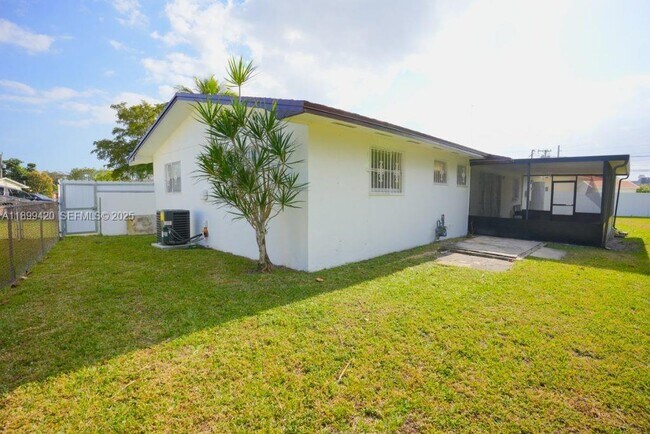 Building Photo - 135 NW 208th St