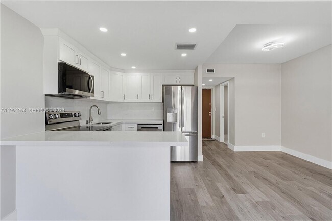 Building Photo - 300 NW 42nd Ave