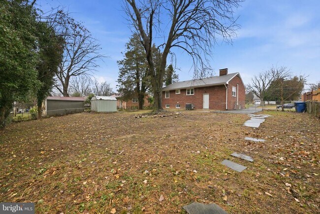 Building Photo - 3908 Braddock Rd