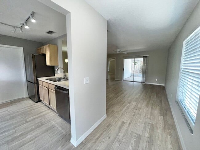 Building Photo - Welcome Home! Updated flooring & fresh interior paint! Move in OCTOBER! Beautiful 3X2 with attach...
