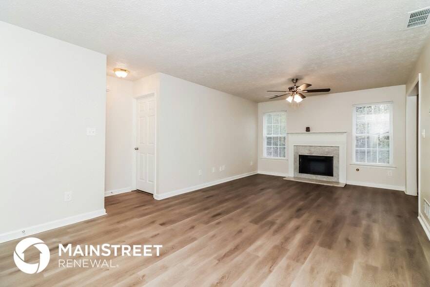 Building Photo - 129 Rosewood Dr